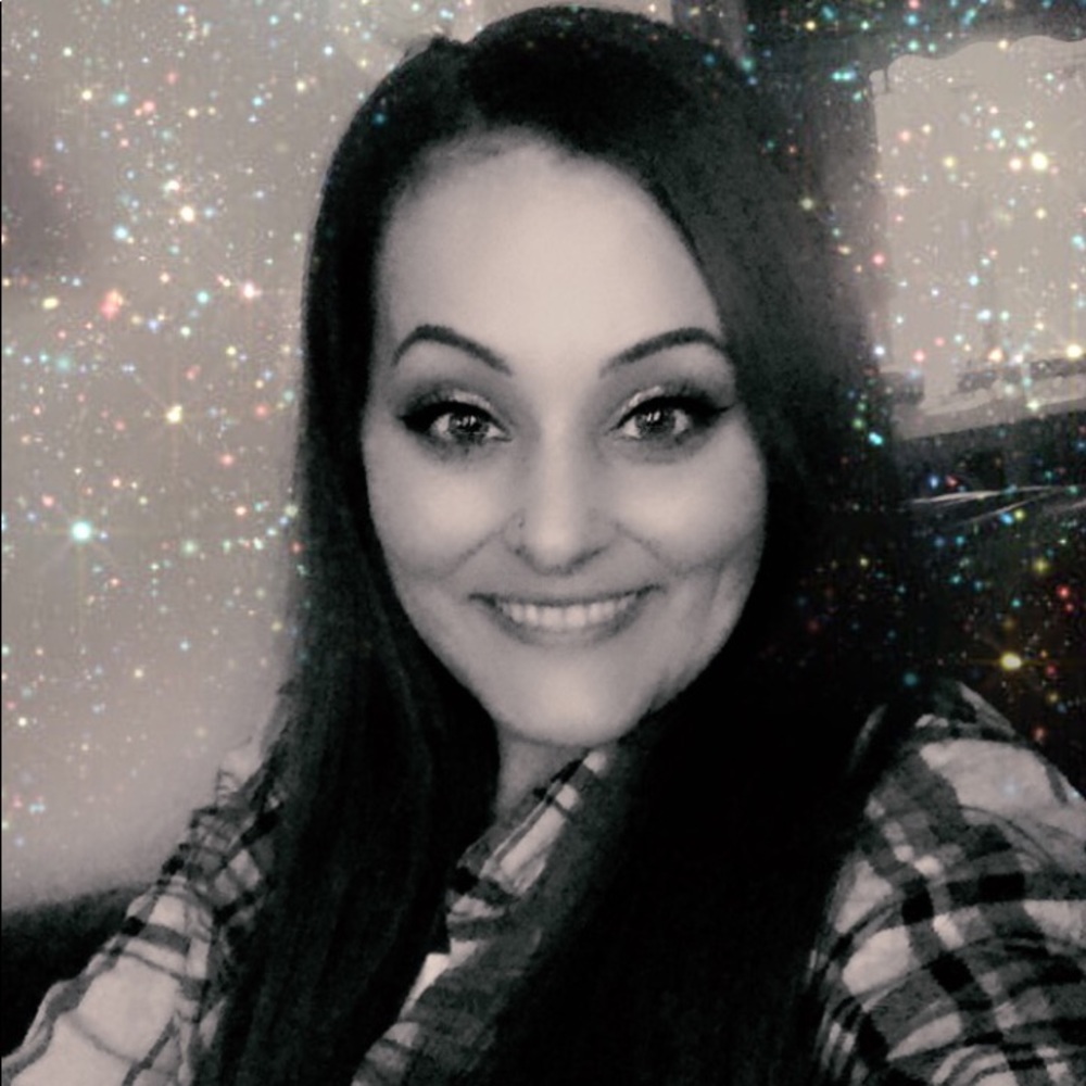 Meet your Posher, Monica